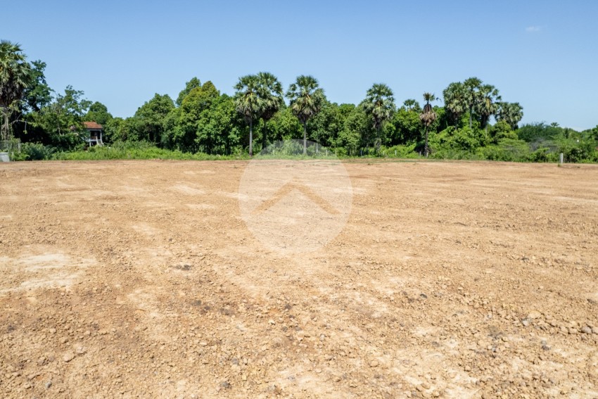 19,749 Sqm Land For Sale - Sangkat Areyksat, Kandal Province