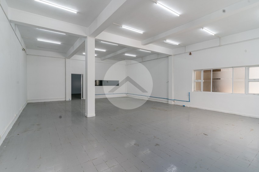 108 Sqm Office Space For Rent - Chak Angrae Kraom, Phnom Penh