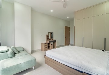 2 Bedroom Serviced Apartment For Rent - Tonle Bassac, Phnom Penh thumbnail