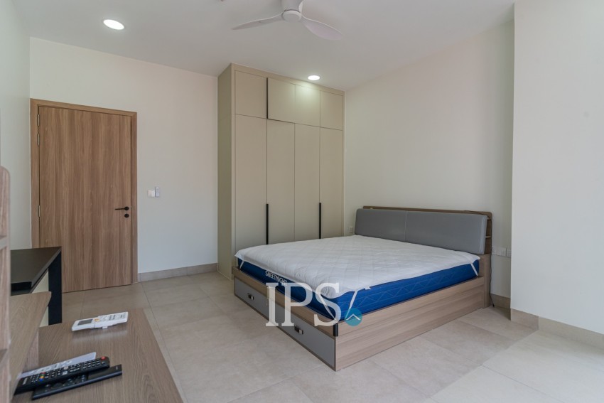 1 Bedroom Serviced Apartment For Rent - Tonle Bassac, Phnom Penh