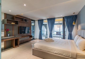 30th Floor 3 Bedroom Triplex For Sale - The Penthouse Residence, Tonle Bassac, Phnom Penh thumbnail