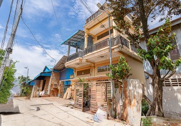 4 Bedroom Flat House For Rent - Sangkat Ta Khmau, Kandal Province thumbnail