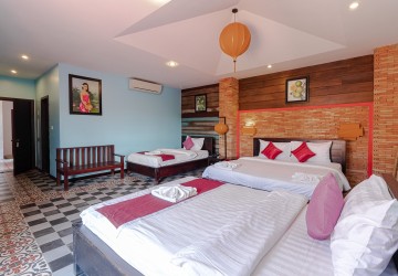 27 Bedroom Hotel For Rent - Wat Bo, Sala Kamreuk, Siem Reap thumbnail