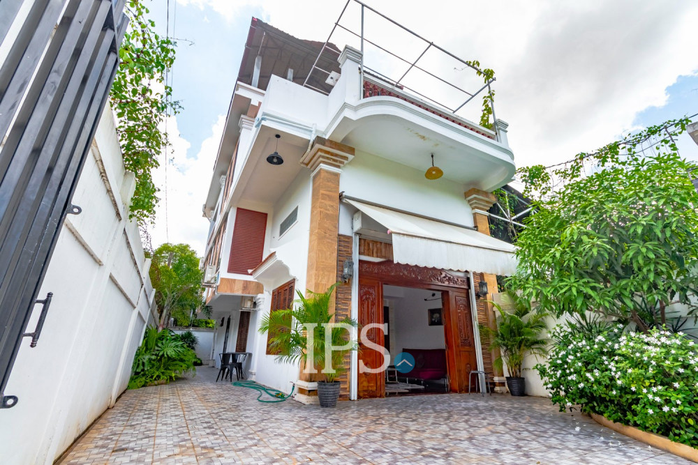 5 Bedroom House For Sale - Svay Dangkum, Siem Reap