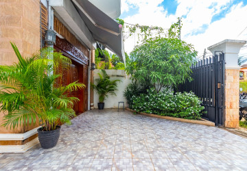 5 Bedroom House For Sale - Svay Dangkum, Siem Reap thumbnail