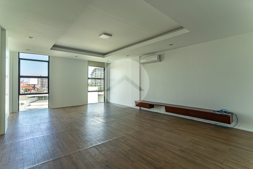 87 Sqm Office Space For Rent - Teuk Thla, Phnom Penh