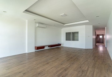 87 Sqm Office Space For Rent - Teuk Thla, Phnom Penh thumbnail