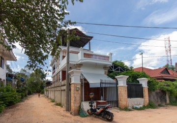 5 Bedroom House For Rent - Svay Dangkum, Siem Reap thumbnail