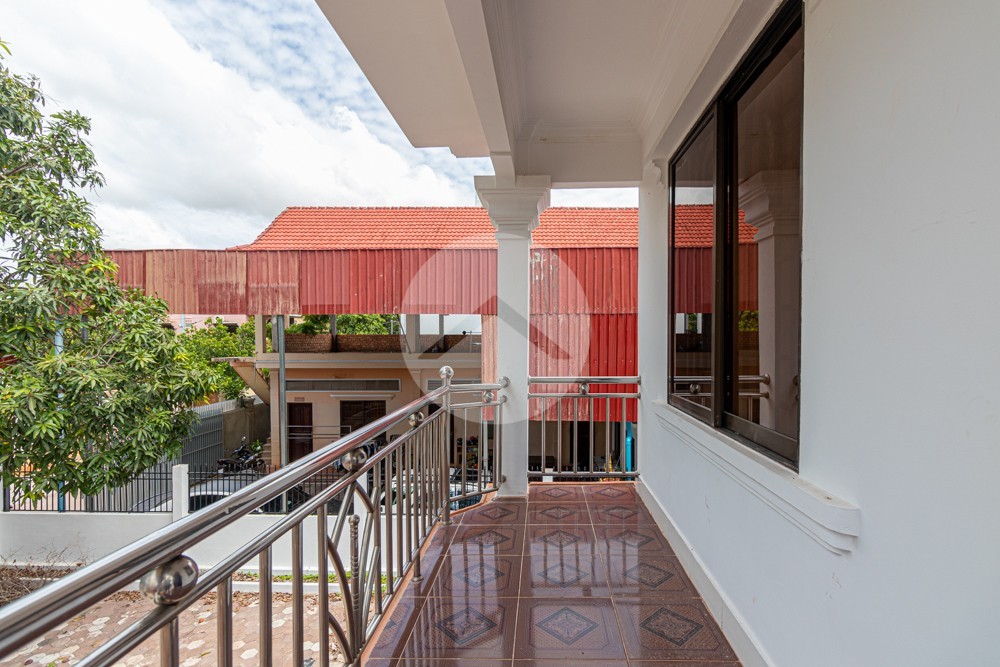 3 Bedroom House For Rent - Svay Dangkum, Siem Reap - Image 9