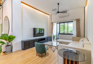 4 Bedroom Renovated Apartment For Rent - Chakto Mukh, Phnom Penh thumbnail