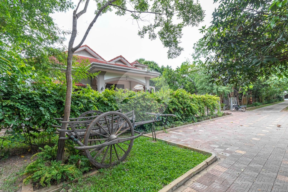 3 Bedroom House For Rent - Svay Dungkum, Siem Reap - Image 18