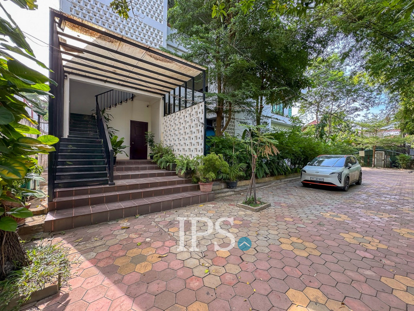 3 Bedroom Apartment For Rent - Kouk Chak, Siem Reap