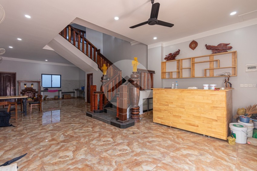 4 Bedroom Shophouse For Rent - Svay Dangkum, Siem Reap