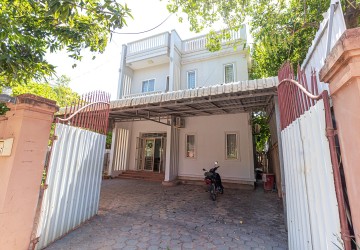 4 Bedroom Villa For Rent - Svay Dangkum, Siem Reap thumbnail