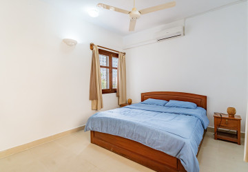 1 Bedroom Serviced Apartment For Rent - BKK1, Phnom Penh thumbnail