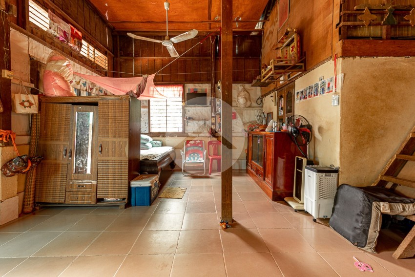 2 Bedroom Wooden House For Sale - Svay Dangkum, Siem Reap