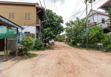 2 Bedroom Wooden House For Sale - Svay Dangkum, Siem Reap thumbnail