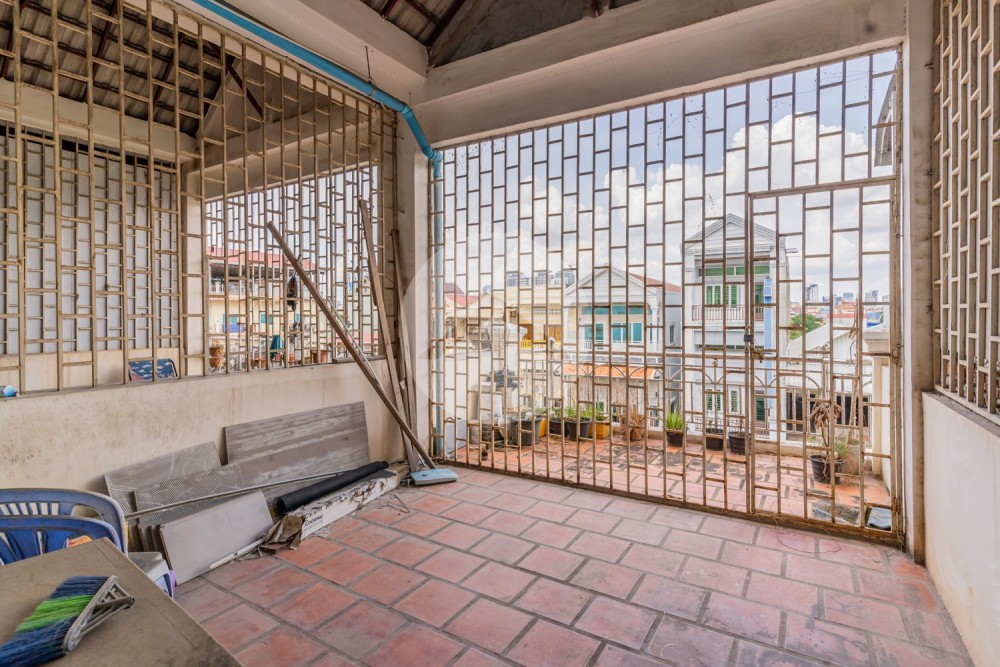5 Bedroom Shophouse For Sale - Teuk La Ark 3, Phnom Penh - Image 18 5 Bedroom Shophouse For Sale - Teuk La Ark 3, Phnom Penh - Image 18
