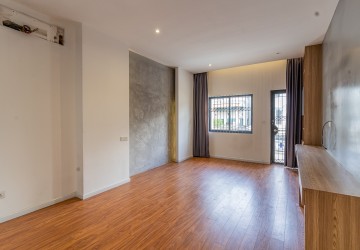 5 Bedroom Shophouse For Sale - Teuk La Ark 3, Phnom Penh thumbnail