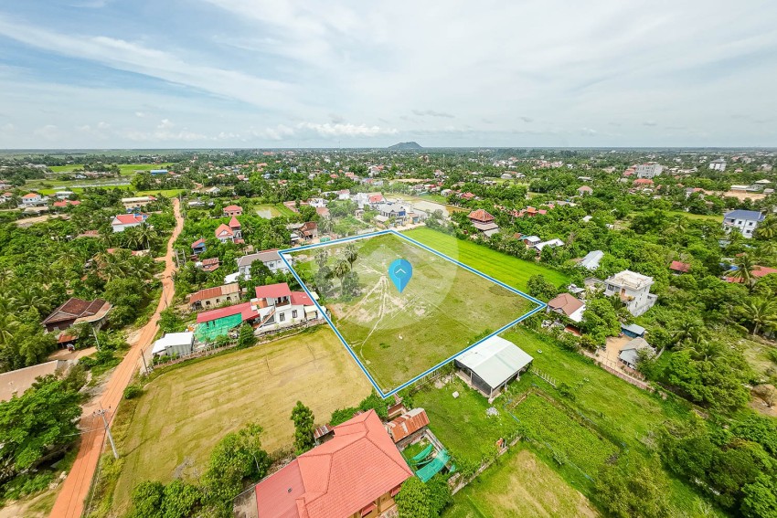 ដីលំនៅឋាន ៧,៥០០ ម៉ែត្រការ៉េ សម្រាប់លក់ - សង្កាត់សៀមរាប, ក្រុងសៀមរាប