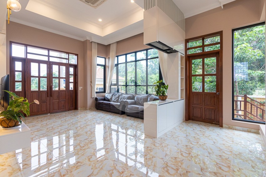 5 Bedroom Villa For Sale - Slor Kram, Siem Reap