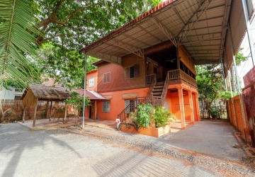 3 Bedroom Wooden House For Rent - Sala Kamreuk, Siem Reap thumbnail