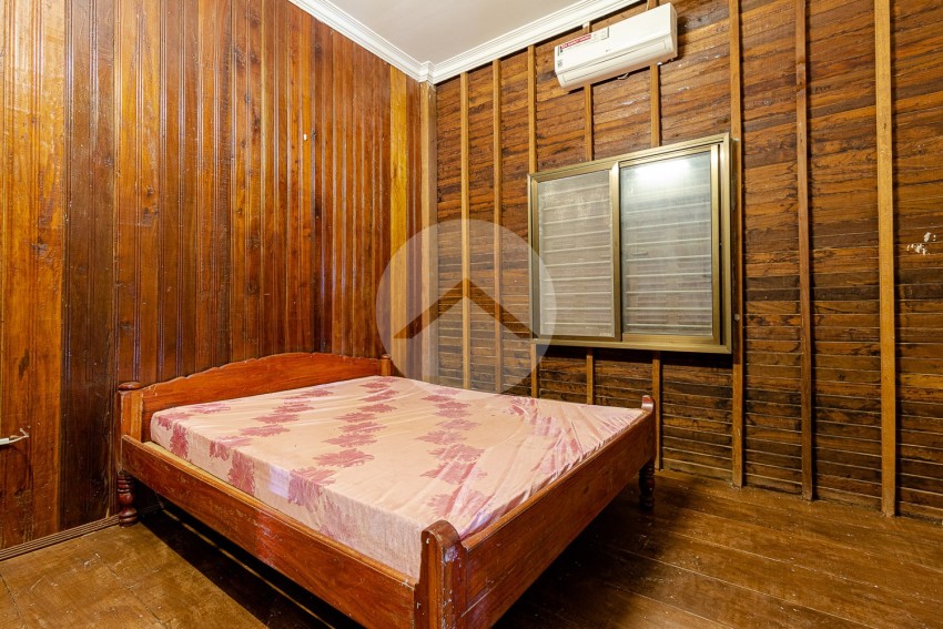 3 Bedroom Wooden House For Rent - Sala Kamreuk, Siem Reap