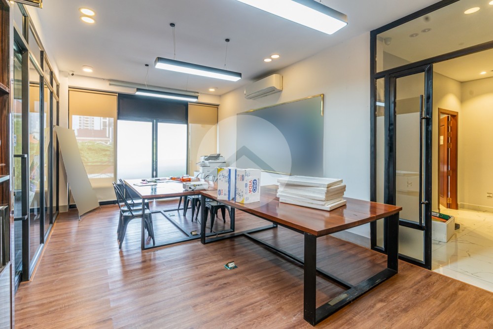 648 Sqm Commercial Building For Rent - BKK1, Phnom Penh - Image 13 648 Sqm Commercial Building For Rent - BKK1, Phnom Penh - Image 13