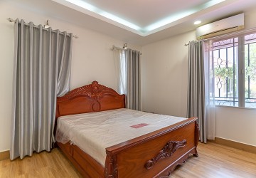 4 Bedroom Villa For Rent - Bassac Garden, Tonle Bassac, Phnom Penh thumbnail