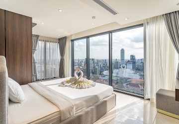 31st Floor 3 Bedroom Duplex For Sale - The Penthouse Residence, Tonle Bassac, Phnom Penh thumbnail