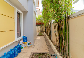 4 Bedroom Villa For Rent - Borey Sunway, Boeung Kak 2, Phnom Penh thumbnail