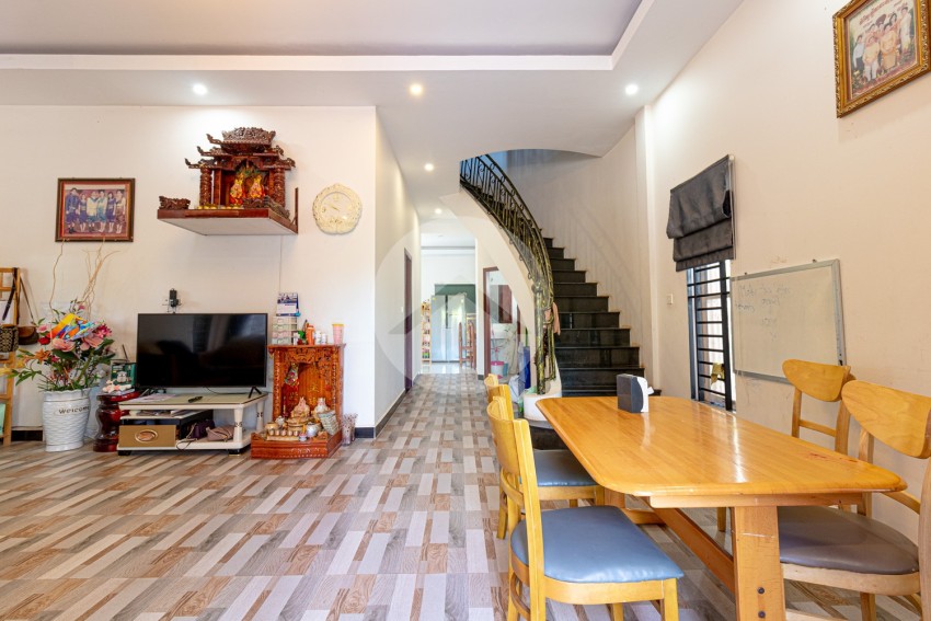 3 Bedroom Villa For Sale - Sangkat Siem Reap, Siem Reap