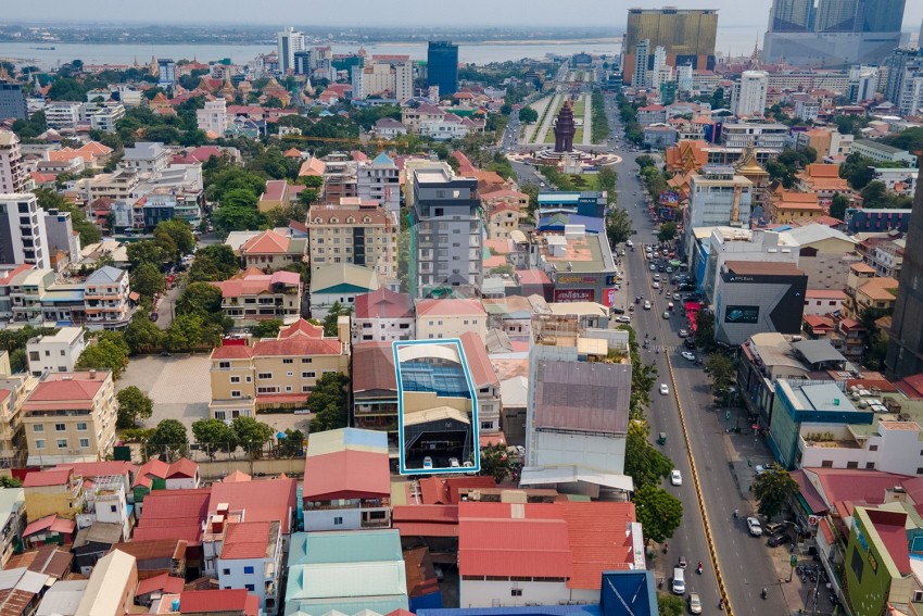 608 Sqm Commercial Property For Rent - Chakto Mukh, Phnom Penh
