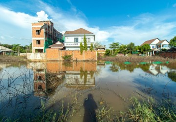 400 Sqm Land For Rent - Svay Dangkum, Siem Reap thumbnail