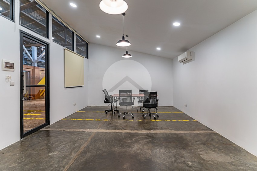 34 Sqm Office Space For Rent - Chak Angrae Kraom, Phnom Penh