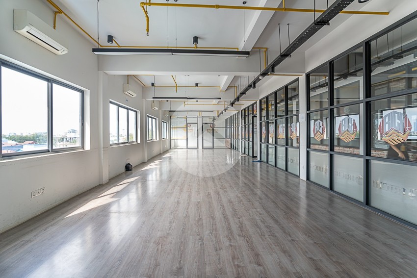 131 Sqm Office Space For Rent - Chak Angrae Kraom, Phnom Penh