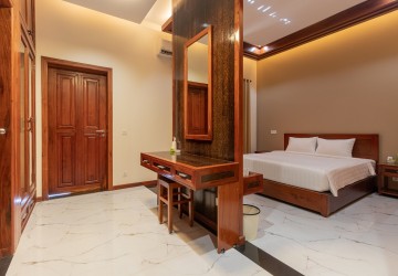 4 Bedroom Villa For Rent - Slor Kram, Siem Reap thumbnail