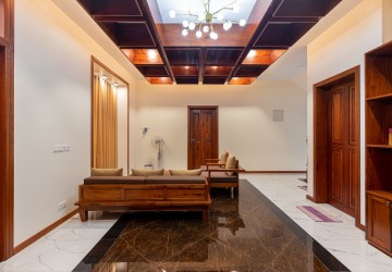 4 Bedroom Villa For Rent - Slor Kram, Siem Reap thumbnail