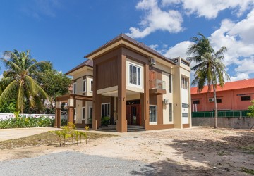 4 Bedroom Villa For Rent - Slor Kram, Siem Reap thumbnail