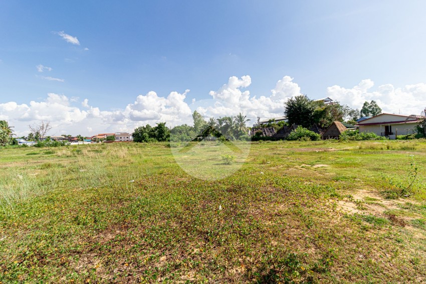 7,680 Sqm Commercial Land For Sale - Slor Kram, Siem Reap