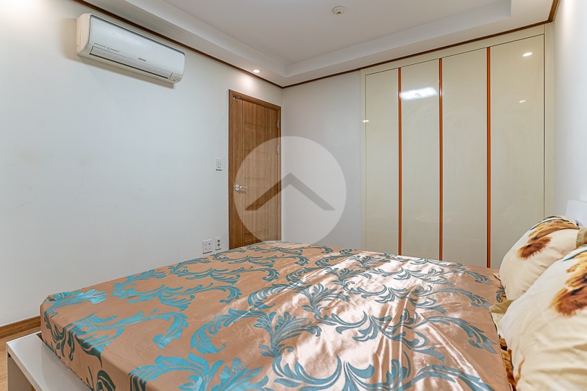 1 Bedroom Condo For Rent - De Castle Royal, BKK1, Phnom Penh