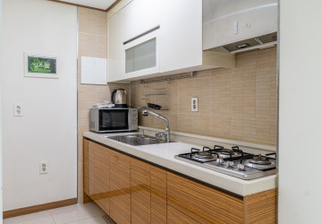 1 Bedroom Condo For Rent - De Castle Royal, BKK1, Phnom Penh thumbnail