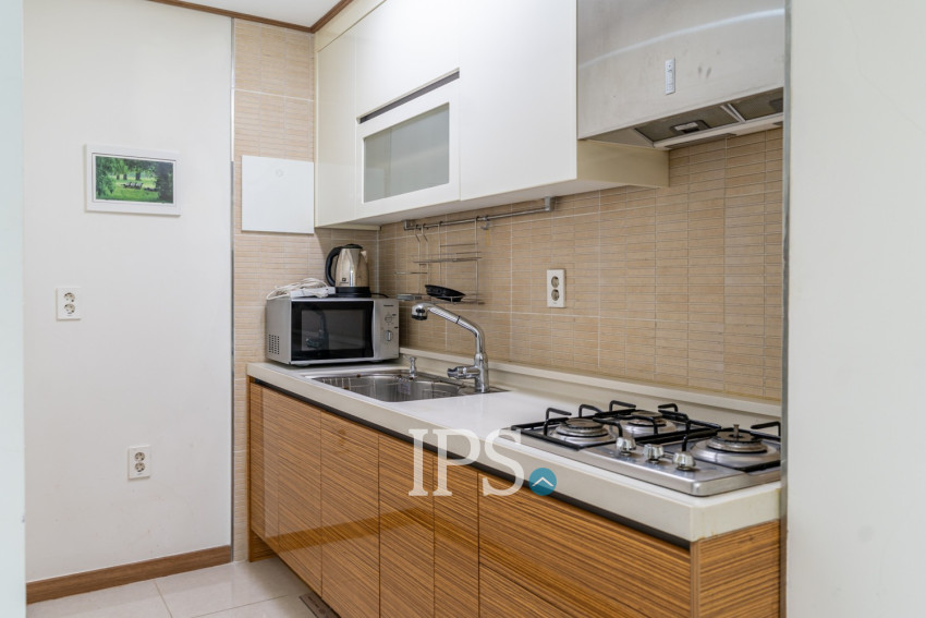 1 Bedroom Condo For Rent - De Castle Royal, BKK1, Phnom Penh
