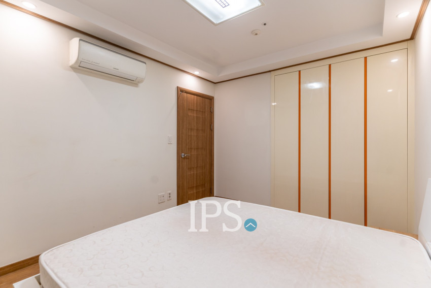 1 Bedroom Condo For Rent - De Castle Royal, BKK1, Phnom Penh