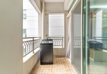 1 Bedroom Condo For Rent - De Castle Royal, BKK1, Phnom Penh thumbnail