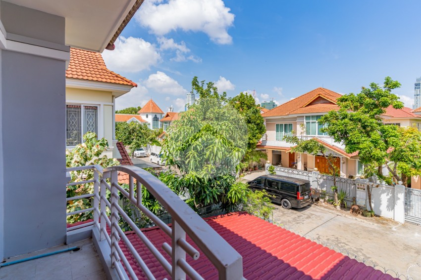 3 Bedroom Villa For Rent - Bassac Garden City, Tonle Bassac, Phnom Penh