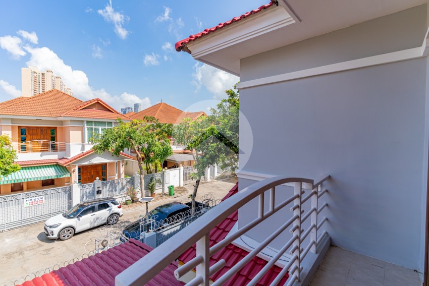 3 Bedroom Villa For Rent - Bassac Garden City, Tonle Bassac, Phnom Penh