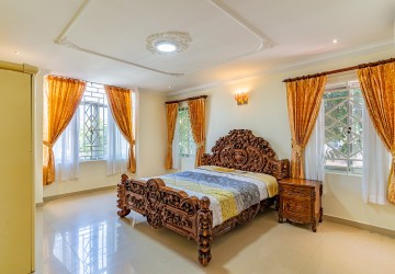 3 Bedroom Villa For Rent - Bassac Garden City, Tonle Bassac, Phnom Penh thumbnail