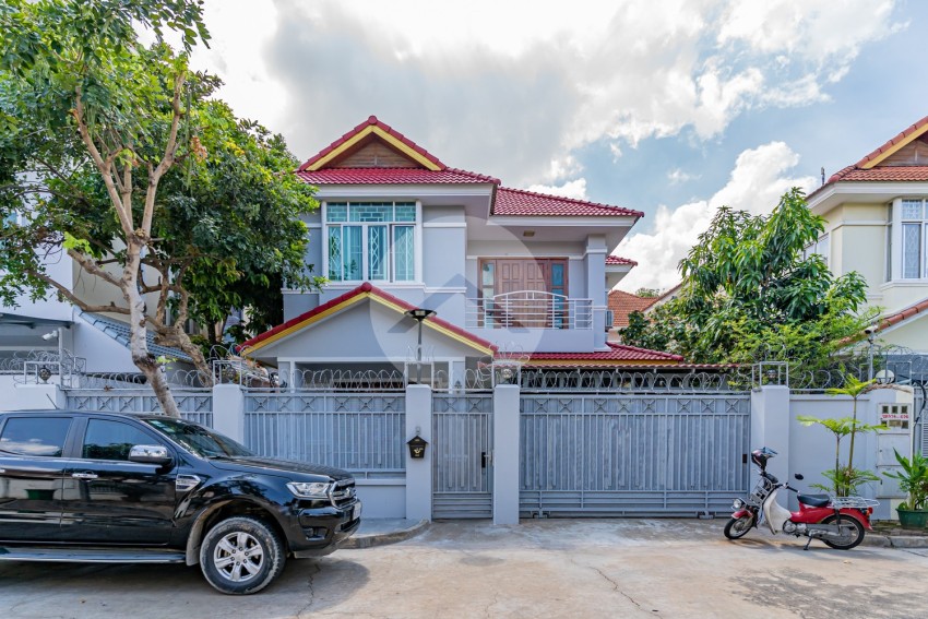 3 Bedroom Villa For Rent - Bassac Garden City, Tonle Bassac, Phnom Penh