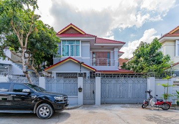 3 Bedroom Villa For Rent - Bassac Garden City, Tonle Bassac, Phnom Penh thumbnail